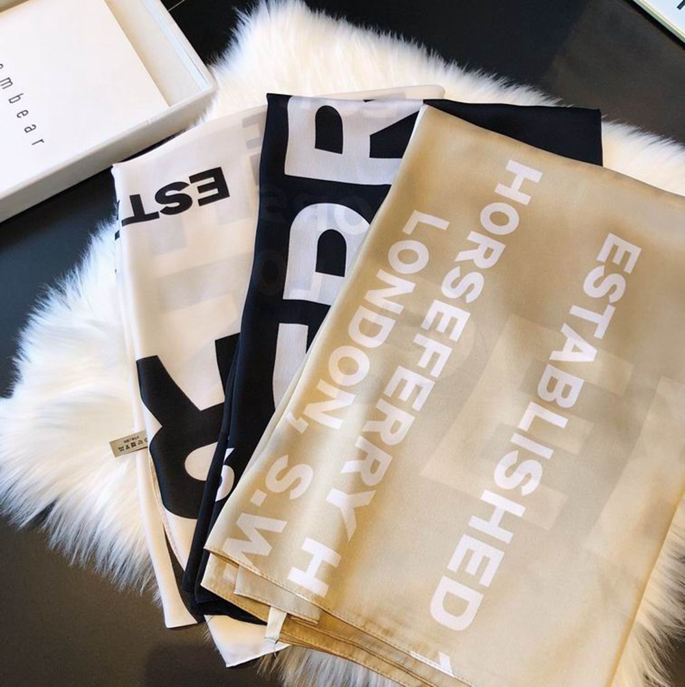 Bv*b*rry Scarf